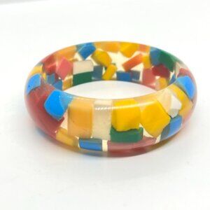 VINTAGE LUCITE COLORFUL BANGLE CUBE RECTANGLE POP ART BRACELET CLEAR GEOMETRIC